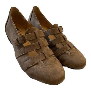 Cliffs by White Mountain Womens Comfort Simmie Taupe Nubuck Flats Shoes Size 6M